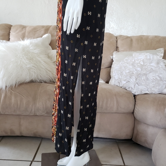 XILARATHION Dress - Picture 4 of 4